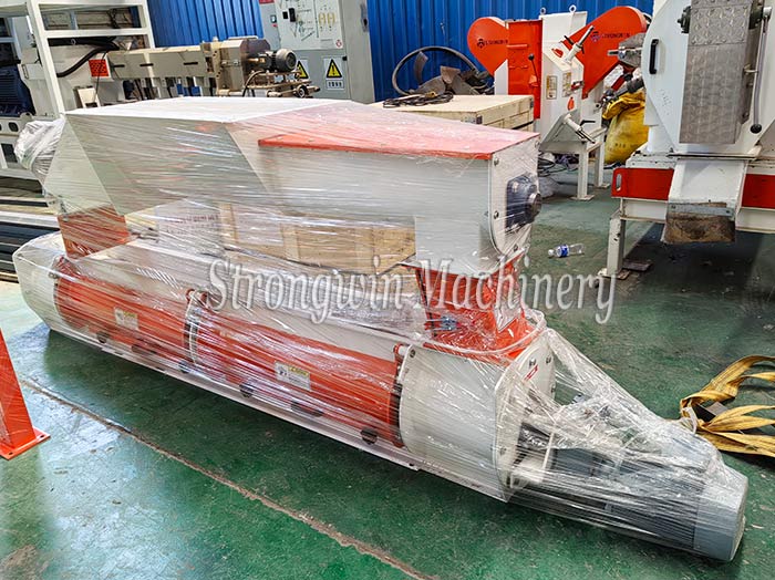 Animal feed pellet machine packing and shipping to Xinjiang Province, China